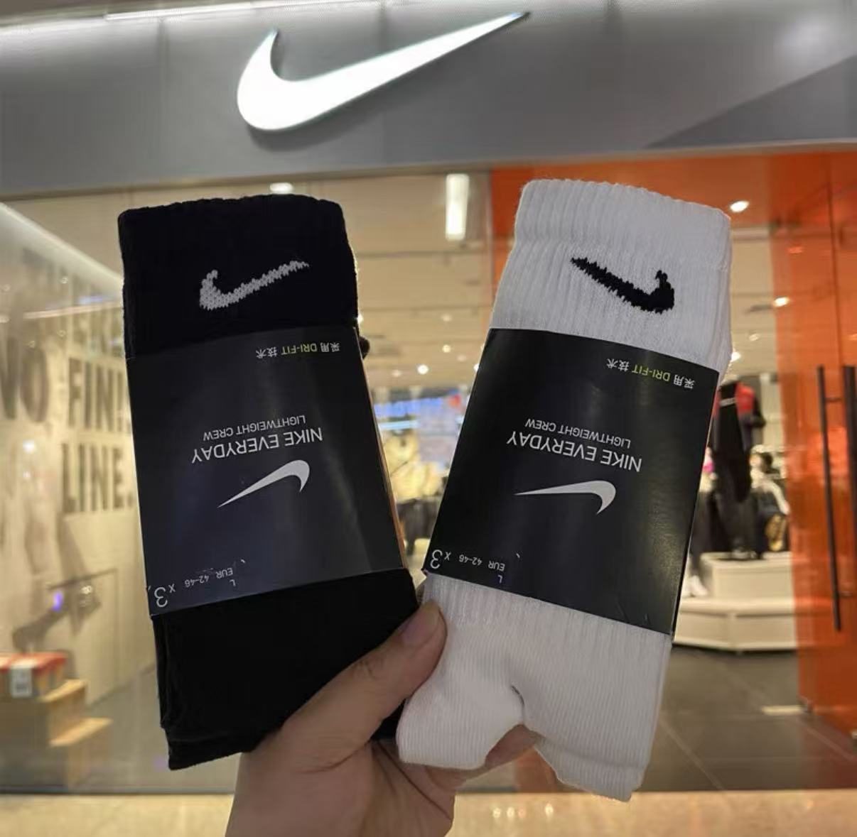 Cotton Crew Sock Pack - ナイキ 3足セット クルーソックス 男女兼用 伸縮性のあるリブ編み 通気性抜群