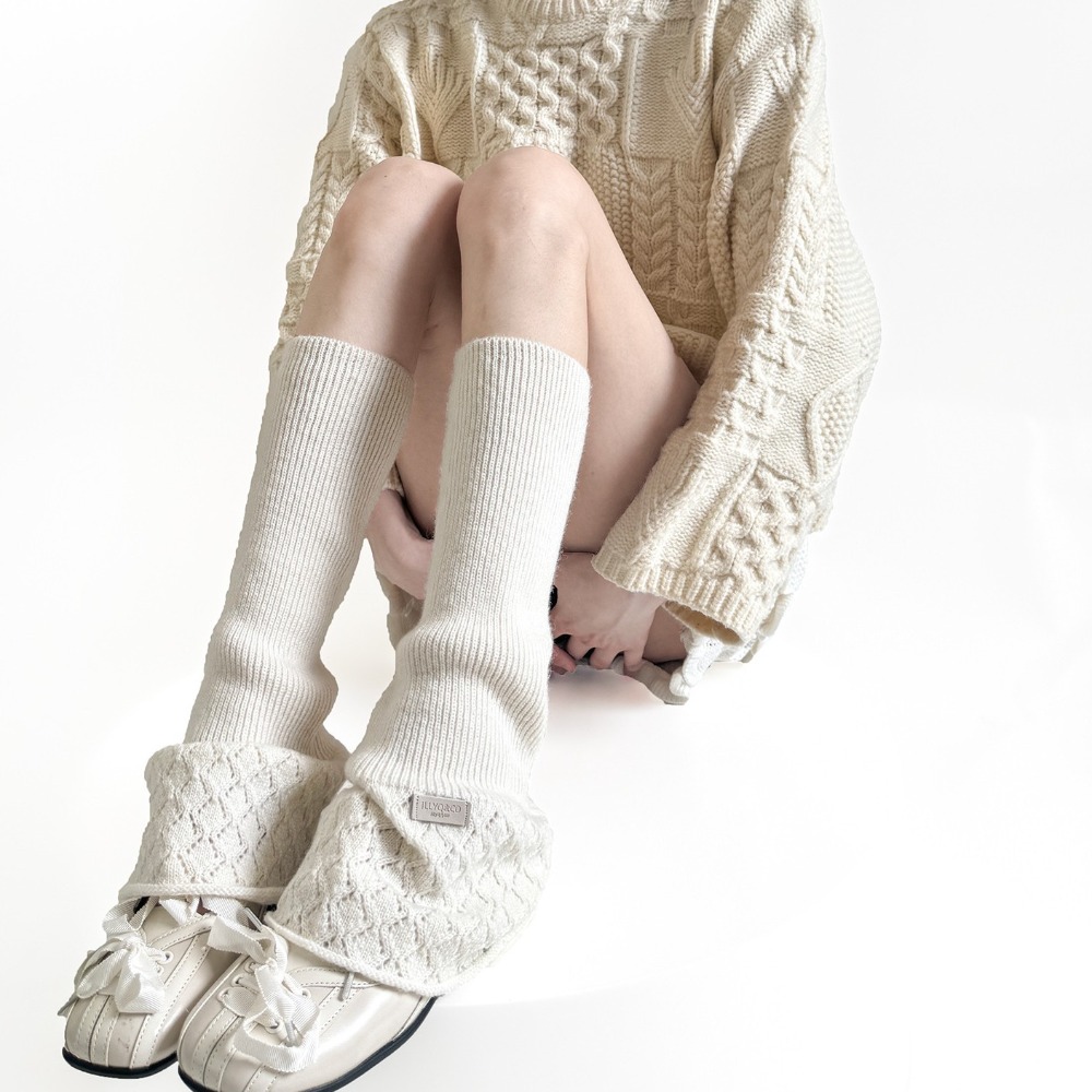 日本のレトロなデザインの、透かし模様が入ったウール製レッグウ - Boot Sock Slouchy のレビューと価格